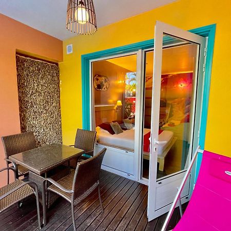 Hotel Les Bougainvilliers Сен Жилс ле Бен Екстериор снимка